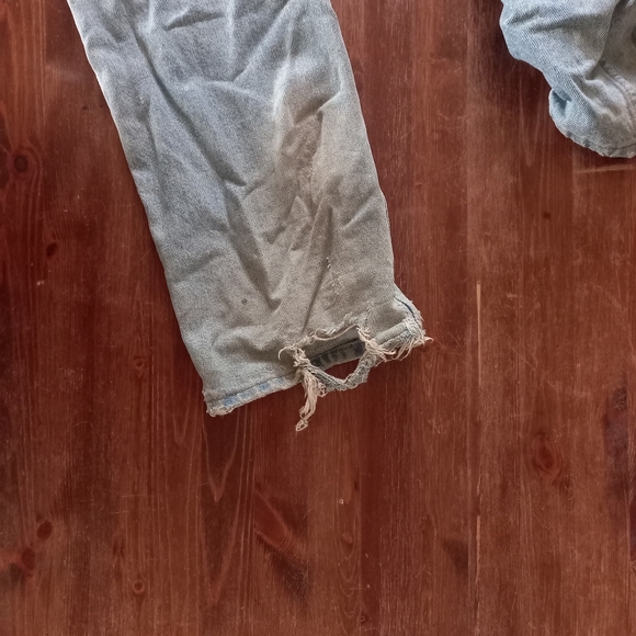 Salvageable Jeans - Picture 6 of 16